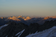 Oberaarjochhütte SAC (3256müM); Sonnenuntergang: Piz Bernina