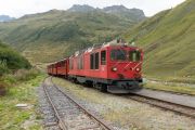 HGm 4/4 62 mit Wander-Express in Tiefenbach