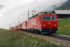 HGe 4/4 II 101 mit Glacier-Express in Nätschen. 1988