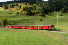 Herbstfahrt des Vereins MGBahn-Historic mit HGe 4/4 I 36 und Mitteleinstiegswagen der DFB, Segnas