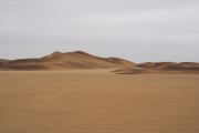 Magnetithaltige Sanddüne in der Namib-Wüste bei Swakopmund
