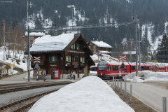 ABe 8/12 3502 mit Regio nach Chur in Langwies