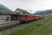 Ge 4/4 II 613 mit Regionalzug in S-chanf