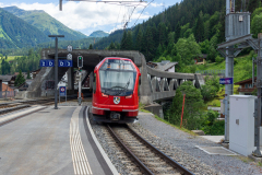 Betrieb mit Capricorn-Flügelzügen von/nach Davos und Scuol in Klosters Platz